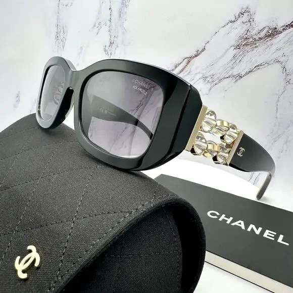 New CHANEL Sunglasses - Picture 3 of 16